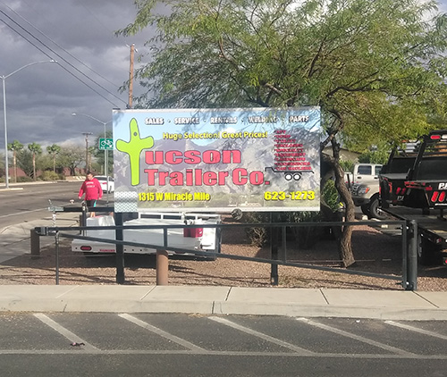 Tucson Trailer street sign